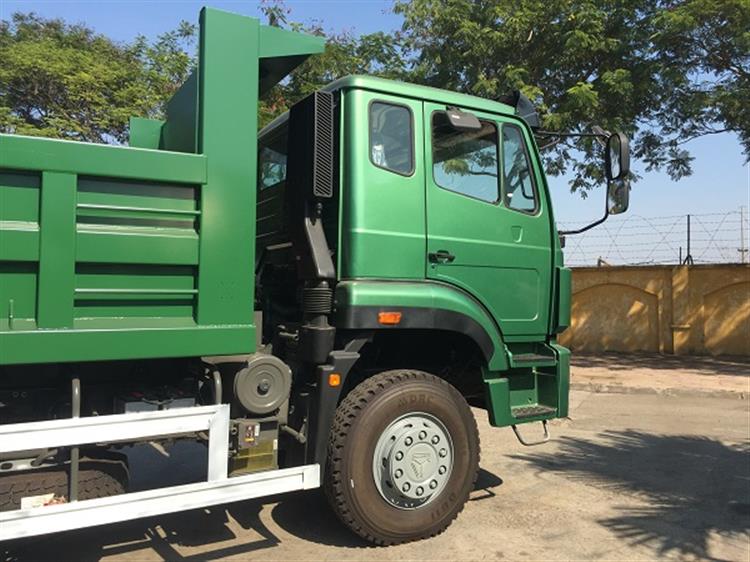 XE TẢI HOWO 3 CHÂN 290 HP THÙNG VUÔNG